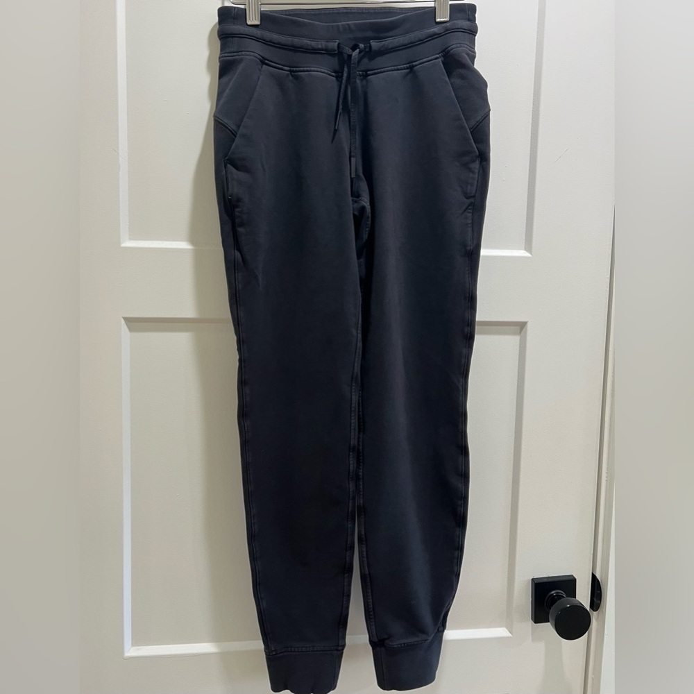Lululemon Fleece Lined Joggers - Picture 4 of 7